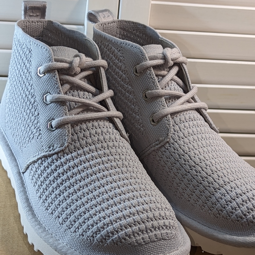 Ugg neumel breeze boot NWOB